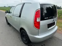 Gebraucht Skoda Roomster 69 PS (50 kW) 2010 Silber Van / Kleinbus