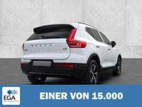 Gebraucht Volvo XC40 Plus 163 PS (119 kW) 2023 Weiß metallic SUV