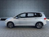 Gebraucht VW Touran Active 150 PS (110 kW) 2022 Reflexsilber metallic Van / Kleinbus