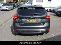 Gebraucht Ford Focus ST-Line 150 PS (110 kW) 2016 Grau Limousine