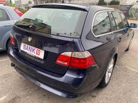 Gebraucht BMW 525 218 PS (160 kW) 2005 Blau Kombi