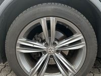 gebraucht VW Tiguan 2.0 TDI SCR DSG BMT 4MOTION R-Line