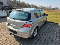 Używany Opel Astra 90 KM (66 kW) 2005 Srebrny Hatchback
