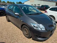Gebraucht Toyota Auris Life 132 PS (97 kW) 2010 Grau Kleinwagen