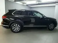Gebraucht VW Touareg Elegance 231 PS (169 kW) 2023 Schwarz SUV