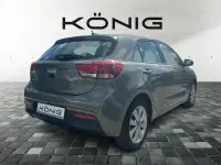 Używany Kia Rio Vision 101 KM (74 kW) 2023 Zielony Sedan/Limuzyna