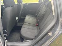 Usado VW Passat 143 HP (105 kW) 2010 Cinzento Sedan