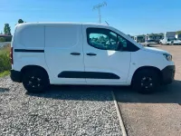 Gebraucht Peugeot Partner 110 PS (80 kW) 2020 Weiß Van / Kleinbus