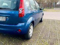 Gebraucht Ford Fiesta 50 PS (36 kW) 2008 Blau Kleinwagen