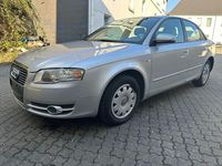 Używany Audi A4 102 KM (75 kW) 2005 Srebrny Sedan/Limuzyna