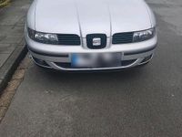 Usata Seat Leon 105 CV (77 kW) 2000 Argento Utilitaria