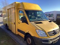 Używany Mercedes Sprinter 95 KM (69 kW) 2011 Żółty Van