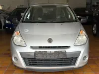 Gebraucht Renault Clio III 75 PS (55 kW) 2012 Silber Kleinwagen
