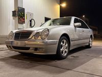 Gebraucht Mercedes E320 Elegance 197 PS (144 kW) 2001 Silber Limousine