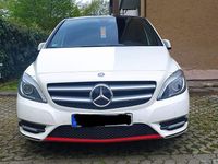 Gebraucht Mercedes B200 156 PS (114 kW) 2012 Weiß Van / Kleinbus