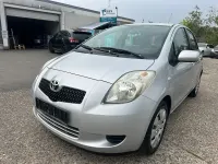 Gebraucht Toyota Yaris Sol 69 PS (50 kW) 2006 Silber Limousine