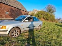 Gebraucht VW Passat Basis 101 PS (74 kW) 1996 Silber Limousine