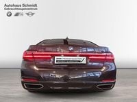 Gebraucht BMW 750 530 PS (389 kW) 2021 Grau Limousine