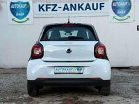 Gebraucht Smart ForFour Basis 71 PS (52 kW) 2019 Weiß Kleinwagen