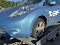 Gebraucht Nissan Leaf Basis 80 kW (109 PS) 2012 Blau (efficient blue (m)) Kleinwagen