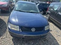 Gebraucht VW Passat 101 PS (74 kW) 1998 Blau Limousine