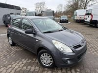 Gebraucht Hyundai i20 Classic 86 PS (63 kW) 2012 Grau Kleinwagen