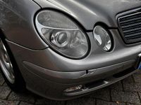 Gebraucht Mercedes E220 150 PS (110 kW) 2002 Braun Limousine