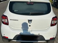Gebraucht Dacia Sandero Stepway 90 PS (66 kW) 2016 Weiß Limousine