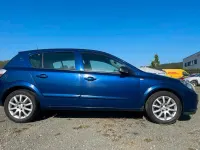 Gebraucht Opel Astra 105 PS (77 kW) 2005 Blau Limousine