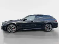 Gebraucht BMW 520 Comfort Edition 197 PS (144 kW) 2024 Saphirschwarz metallic Kombi