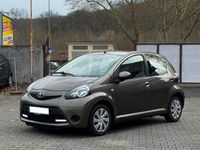 Gebraucht Toyota Aygo Cool 68 PS (50 kW) 2012 Braun Kleinwagen