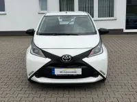 Używany Toyota Aygo 69 KM (50 kW) 2016 Biały Hatchback