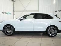 Second-hand Porsche Cayenne Chrono 340 CP (250 kW) 2022 Alb SUV