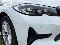 Gebraucht BMW 318 150 PS (110 kW) 2019 Weiß Limousine
