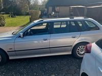 Second-hand BMW 523 170 CP (125 kW) 2000 Argintiu Break