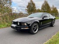 Second-hand Ford Mustang 213 CP (156 kW) 2006 Negru