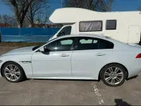 Używany Jaguar XE 179 KM (131 kW) 2017 Biały Sedan/Limuzyna
