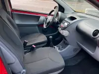 Gebraucht Toyota Aygo 71 PS (52 kW) 2010 Rot Kleinwagen