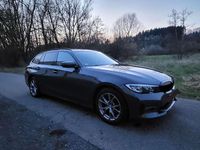 Gebraucht BMW 320 Advantage 190 PS (139 kW) 2020 Grau Kombi