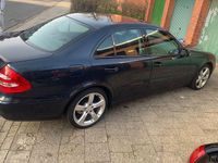 Gebraucht Mercedes E200 Elegance 162 PS (119 kW) 2005 Blau Limousine