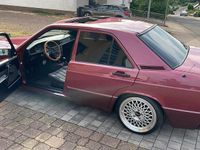 Gebraucht Mercedes 190 118 PS (86 kW) 1989 Rot Limousine