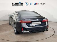 Gebraucht BMW 550e M Sport 489 PS (359 kW) 2024 M carbonschwarz metallic Limousine