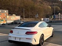 Gebraucht Mercedes C400 333 PS (244 kW) 2017 Weiß Coupé