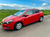 Gebraucht Opel Astra 136 PS (100 kW) 2015 Rot Limousine