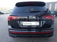 Gebraucht VW Tiguan R-line 150 PS (110 kW) 2022 Schwarz SUV