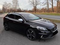 Gebraucht Volvo V40 122 PS (89 kW) 2015 Schwarz Kombi
