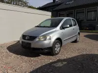 Usado VW Fox Basis 54 CV (39 kW) 2007 Plateado Utilitario