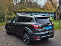 Gebraucht Ford Kuga ST-Line 175 PS (128 kW) 2018 Grau SUV