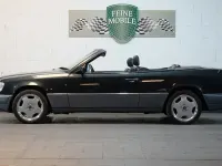 Gebraucht Mercedes E320 220 PS (161 kW) 1995 Blau Cabrio