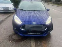 Gebraucht Ford Fiesta Titanium 125 PS (91 kW) 2015 Blau Kleinwagen